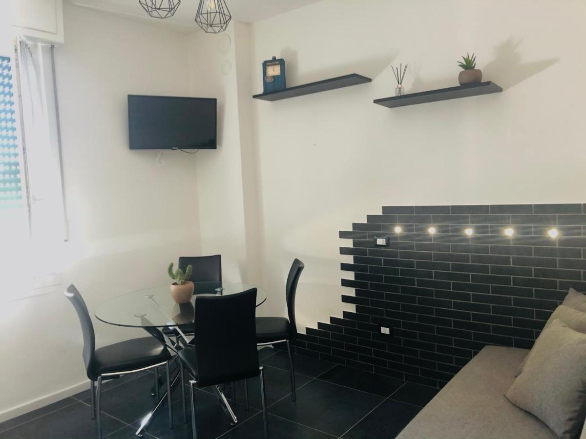 Blaxej, Nel Cuore Di Verona, Moderno Ed Elegante, 4 Posti Letto, Wi-Fi, Self Check In Appartement Buitenkant foto