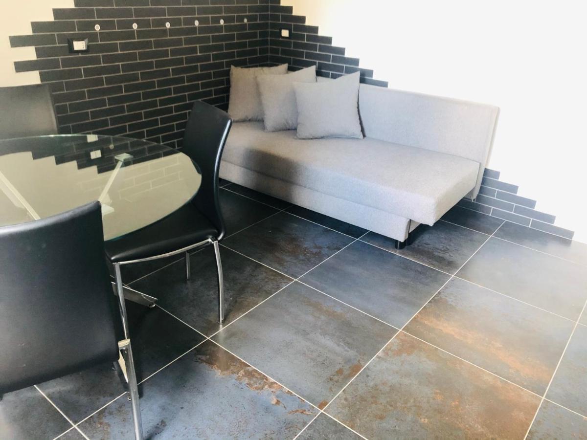 Blaxej, Nel Cuore Di Verona, Moderno Ed Elegante, 4 Posti Letto, Wi-Fi, Self Check In Appartement Buitenkant foto
