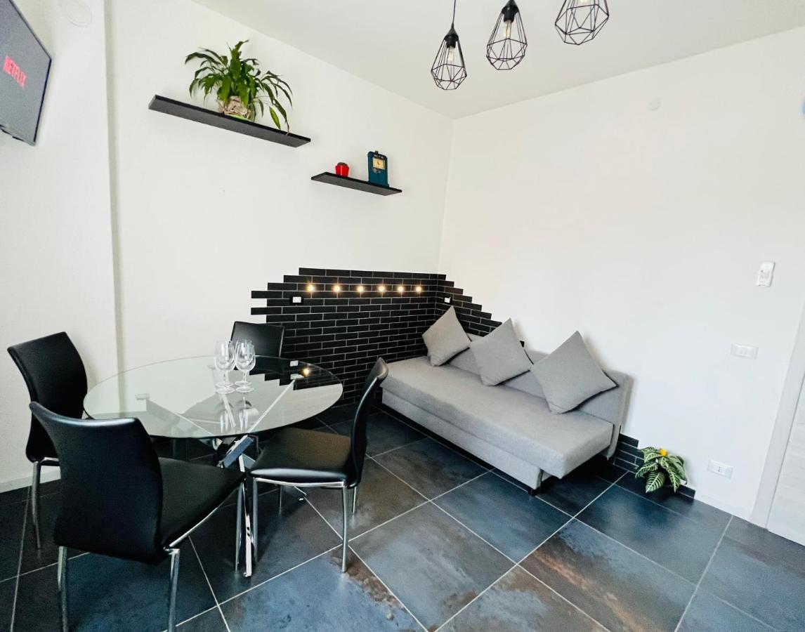 Blaxej, Nel Cuore Di Verona, Moderno Ed Elegante, 4 Posti Letto, Wi-Fi, Self Check In Appartement Buitenkant foto
