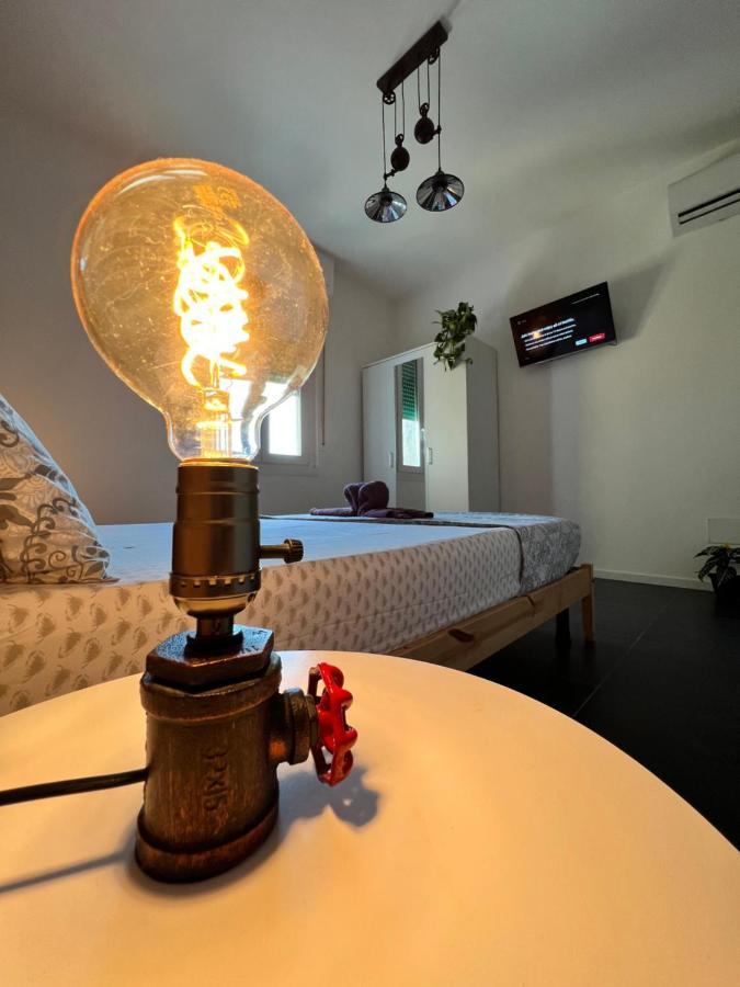 Blaxej, Nel Cuore Di Verona, Moderno Ed Elegante, 4 Posti Letto, Wi-Fi, Self Check In Appartement Buitenkant foto